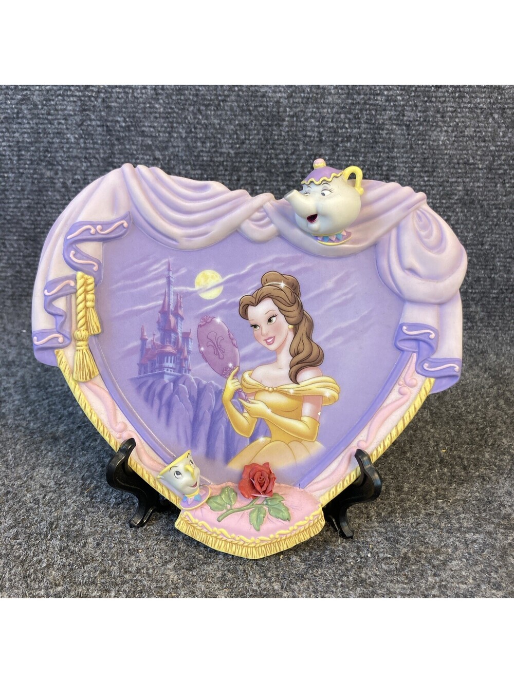 Bradford Exchange Disney’s Belle "Disney Princess Dreams" 3D Heart Shaped Plate